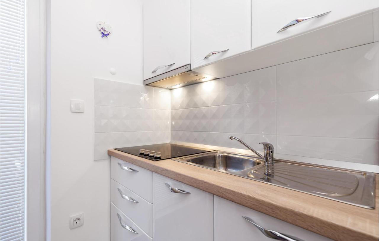 Nice Apartment In Rukavac With Kitchen Exterior photo