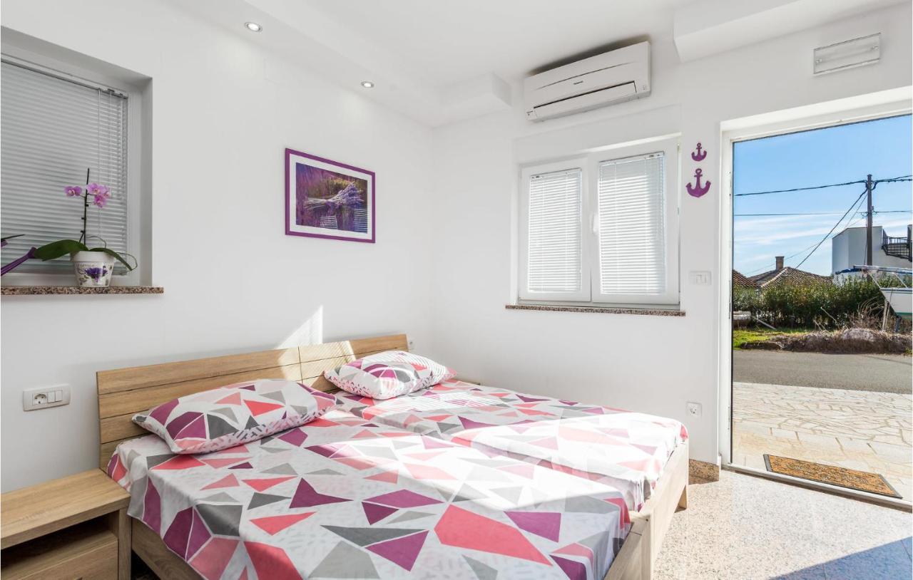 Nice Apartment In Rukavac With Kitchen Exterior photo